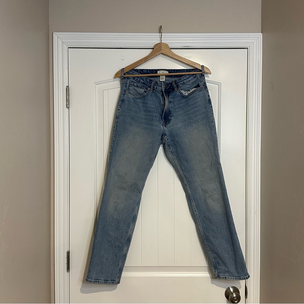 H&M Rigid Cotton Denim Straight Leg High Waisted Jeans Size 8 Light Wash